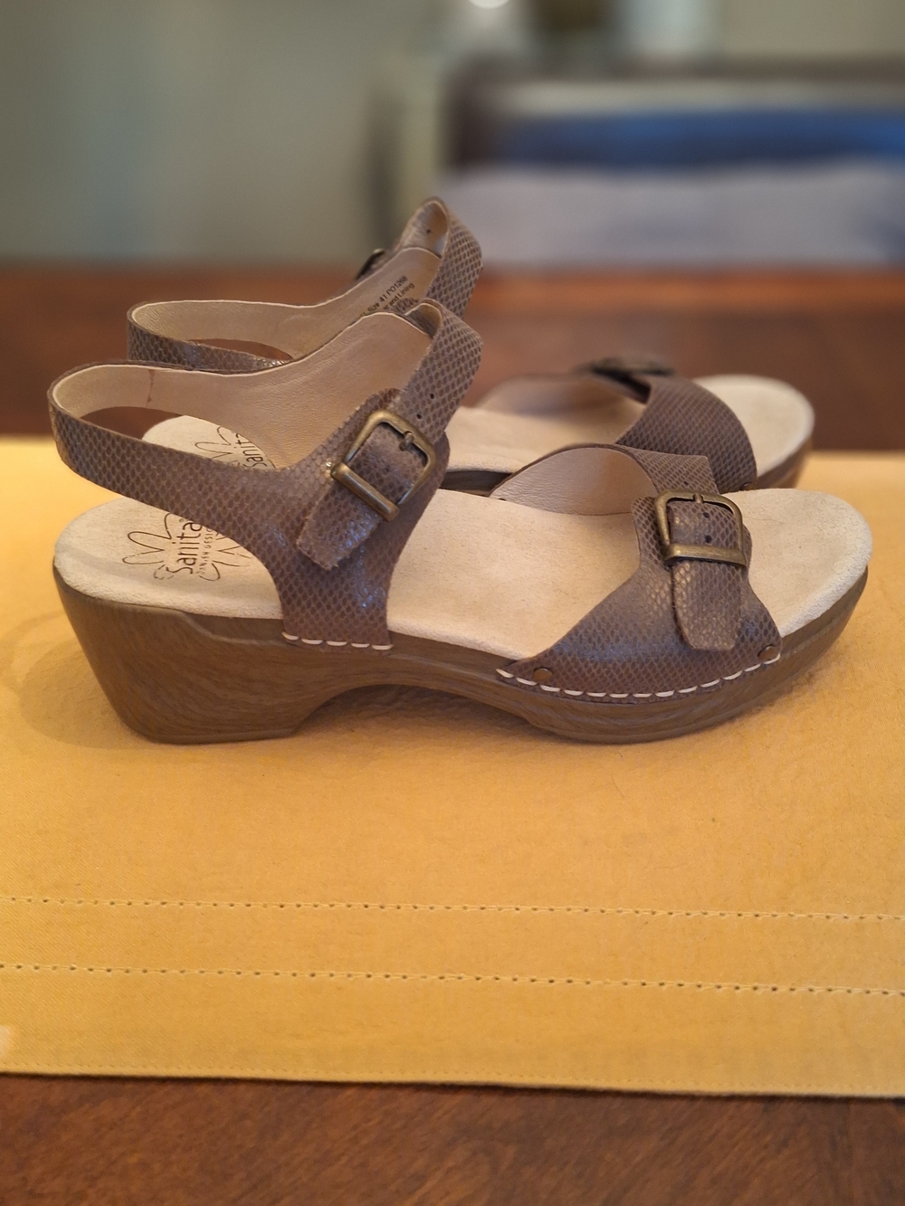 Sanita Leather Brown Textured Women's Strappy Low Heel Sandals 41